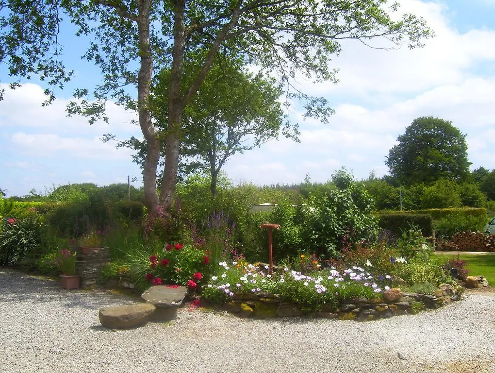 Le Boterff Gites Et Camping Saint-Mayeux Bed & Breakfast